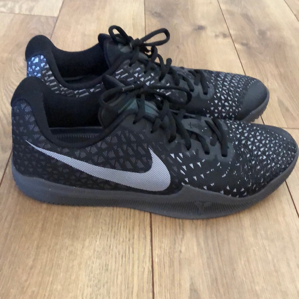 Men’s Mamba Nike Tennis Shoes - size 11